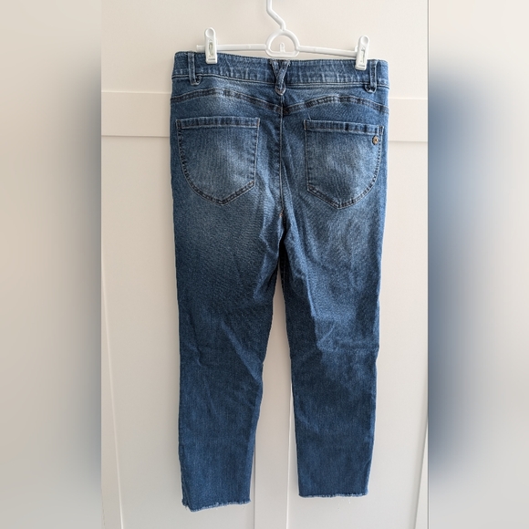 Democracy Ab-Solution Mid-Wash Fray Hem Ankle Jeans - Picture 11 of 13